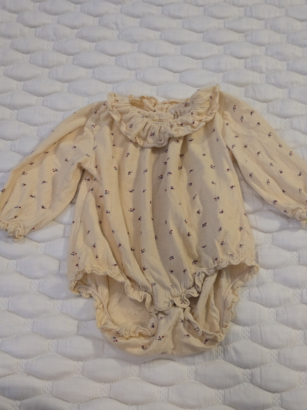 Konges Slojd Baby Girl Long Sleeve Bodysuit Light Tan Ruffle Florl Print 6mth